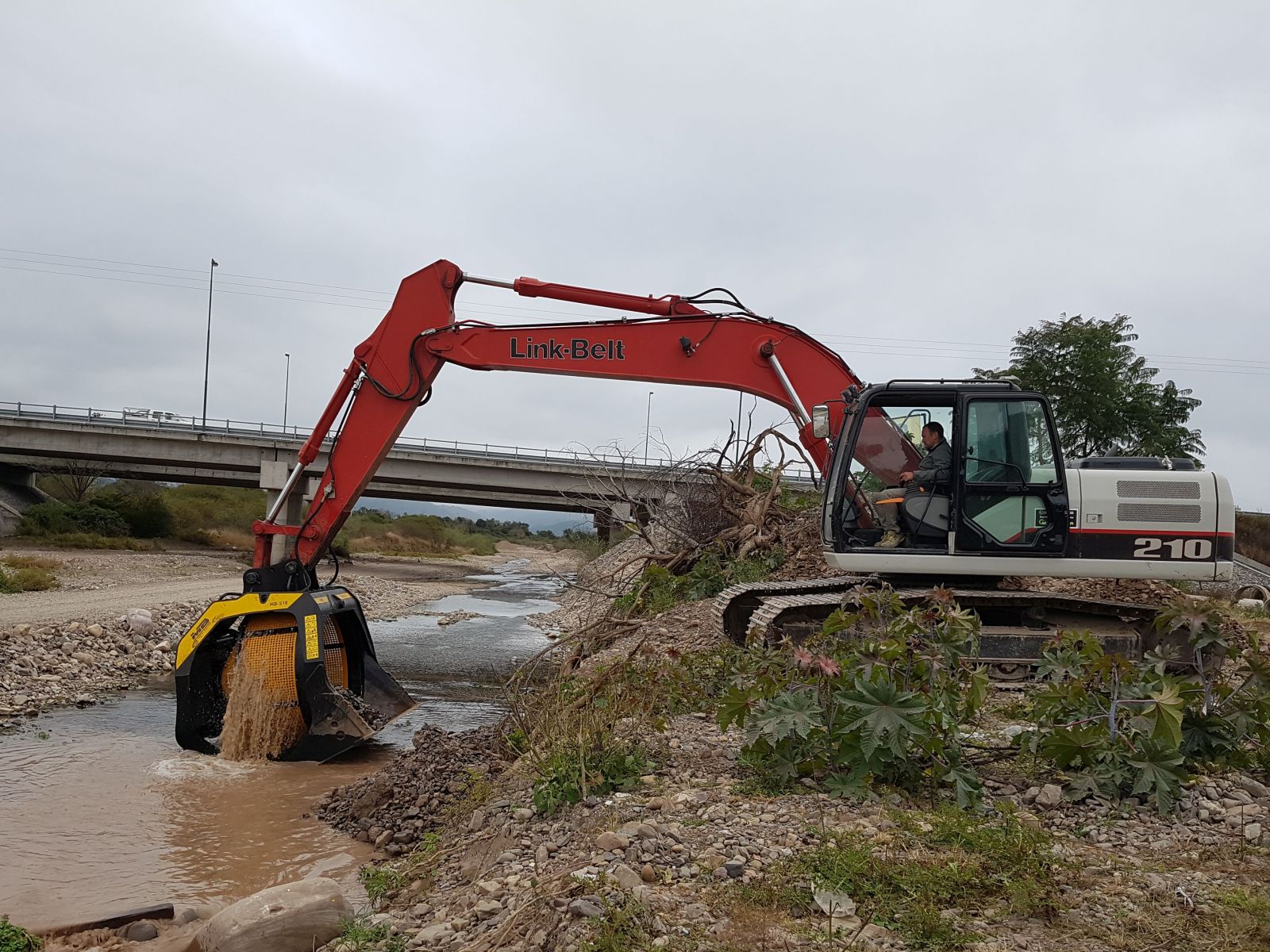 godet cribleur MB Crusher